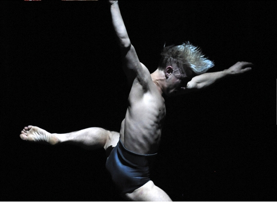 Illustration. Vlaamse Opera Antwerpen. Ballet. Sacre du printemps. Diaghilev Unbound. Foto Erik Berg.